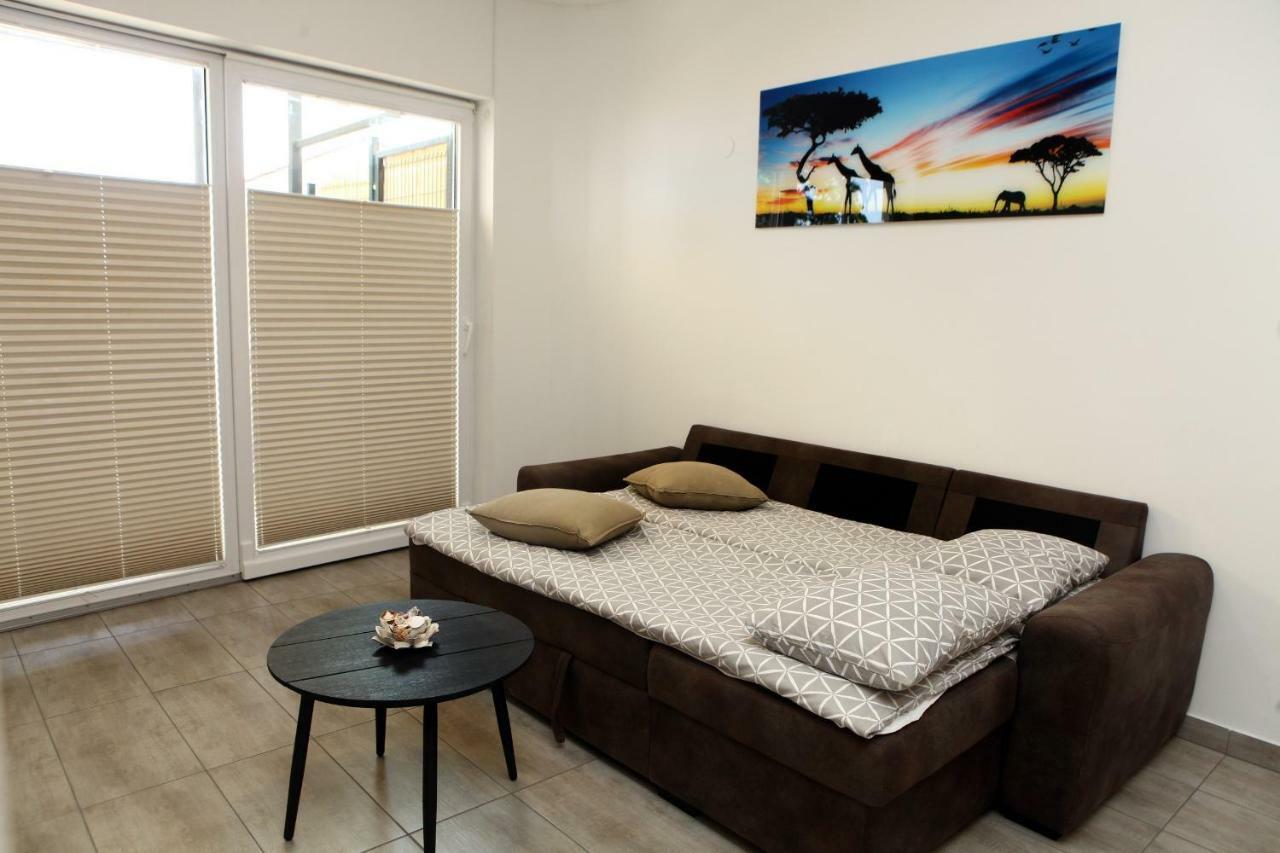 Trendy Apartment Izola Js Luaran gambar