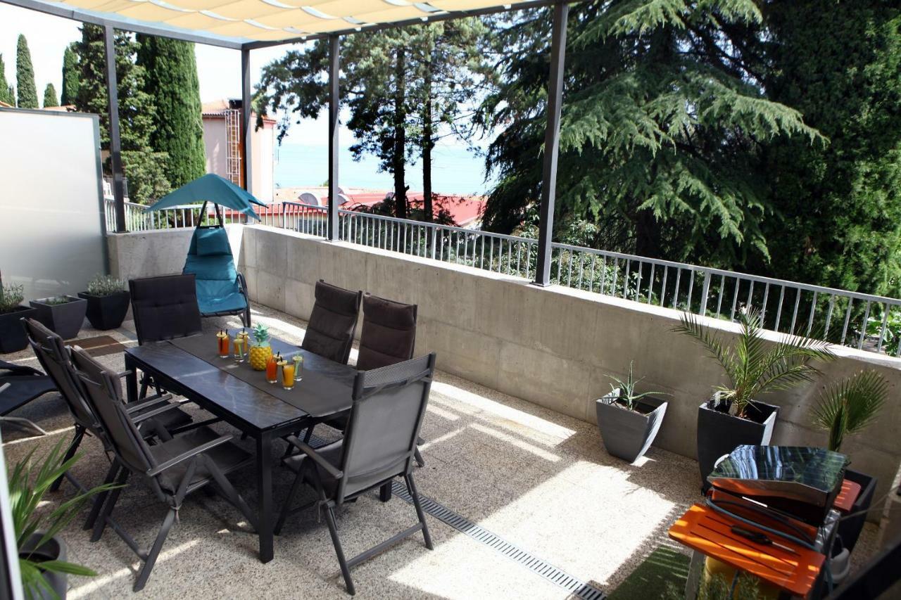 Trendy Apartment Izola Js Luaran gambar