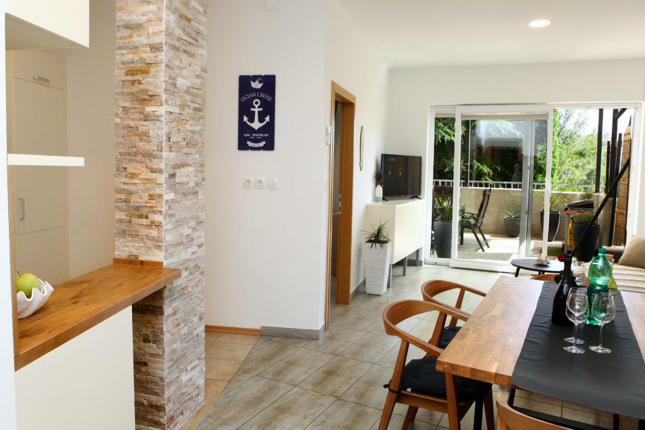 Trendy Apartment Izola Js Luaran gambar