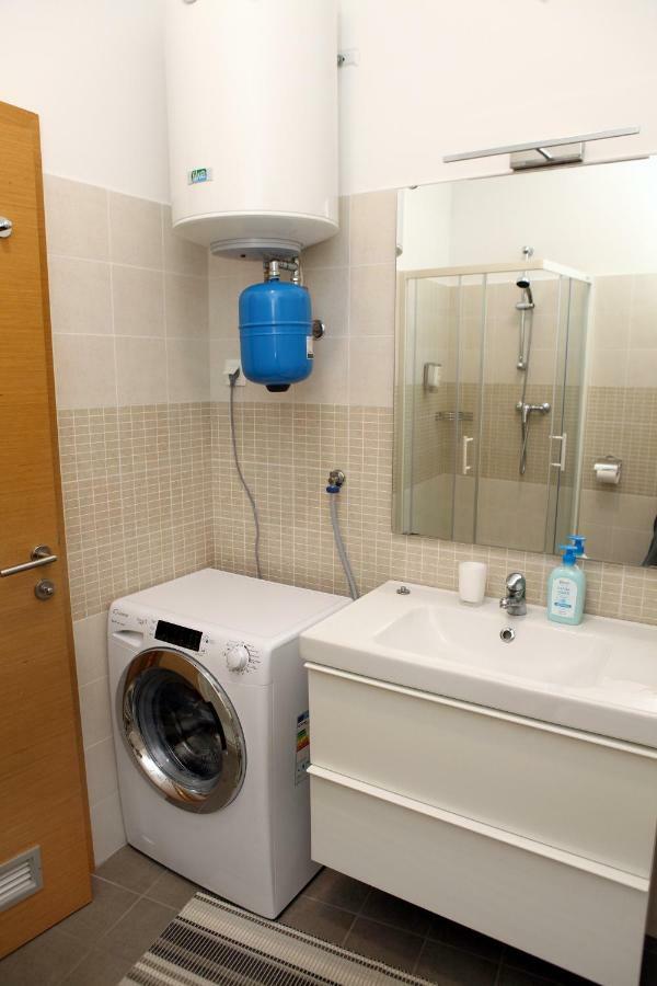 Trendy Apartment Izola Js Luaran gambar