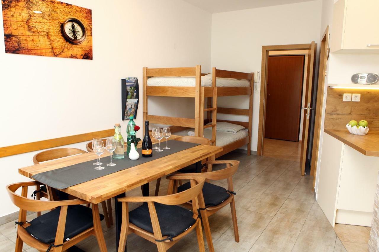 Trendy Apartment Izola Js Luaran gambar