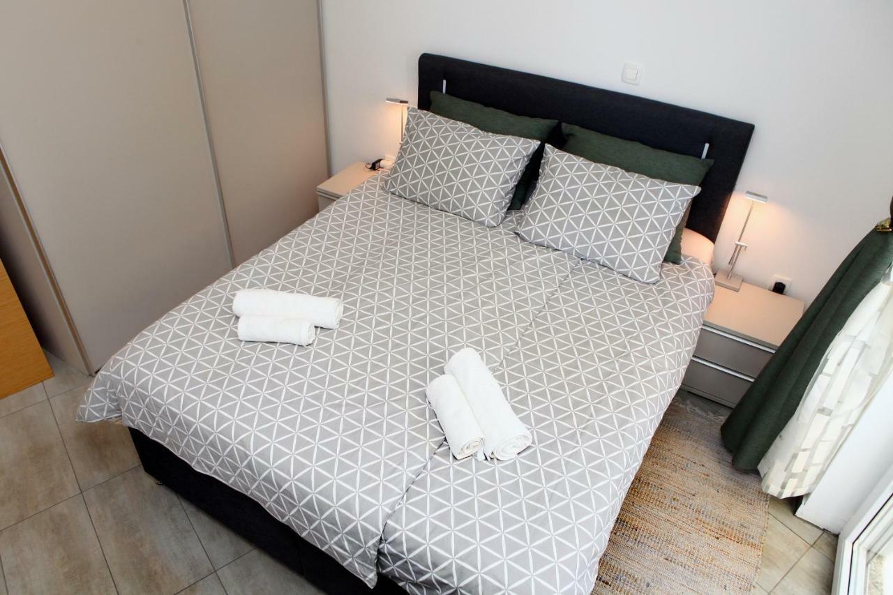 Trendy Apartment Izola Js Luaran gambar